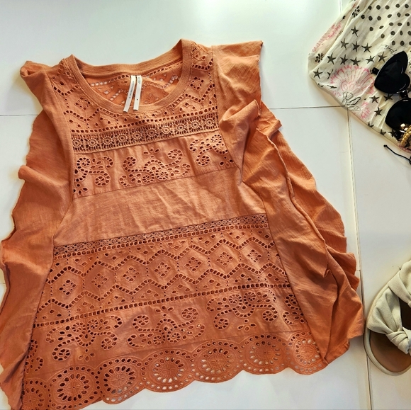 Anthropologie Sustainable Lace Tank Coral, Medium Lightweight perfect for summer - Picture 5 of 5